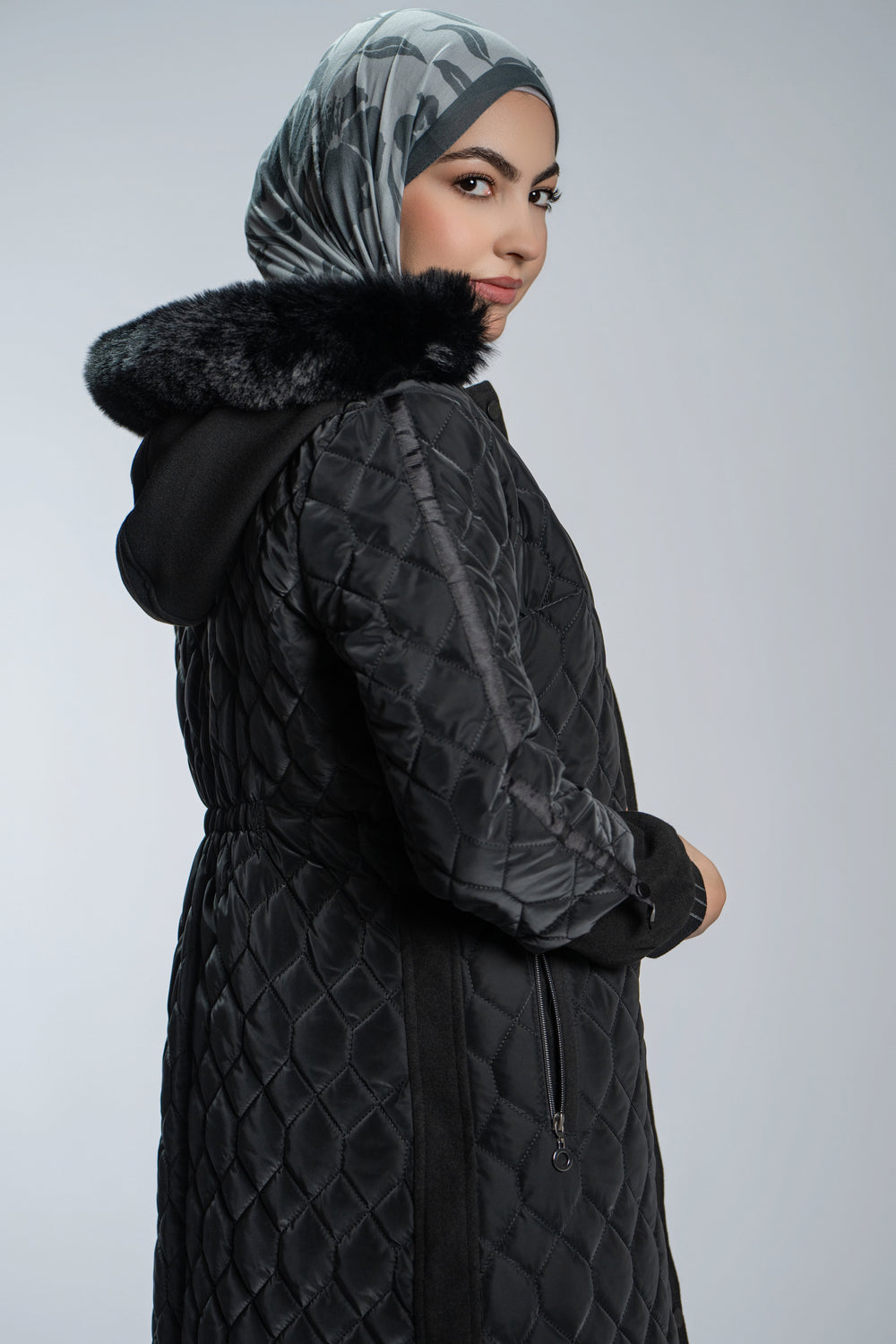 #color_black-4020