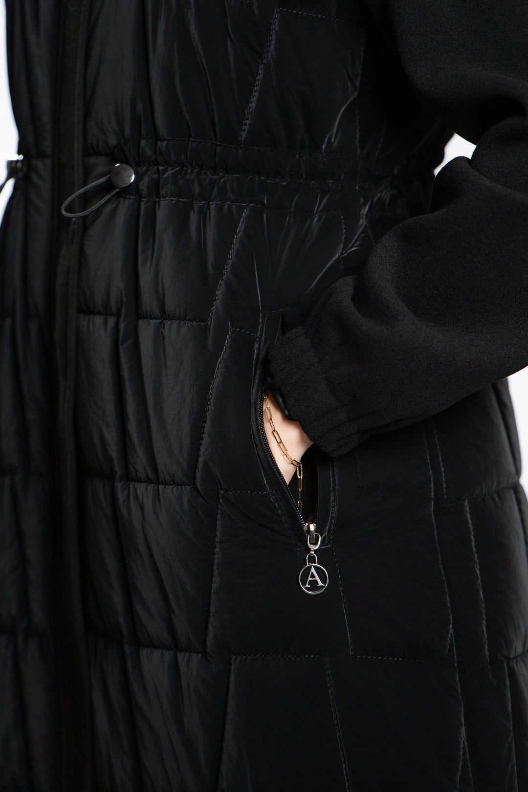 #color_black-4021